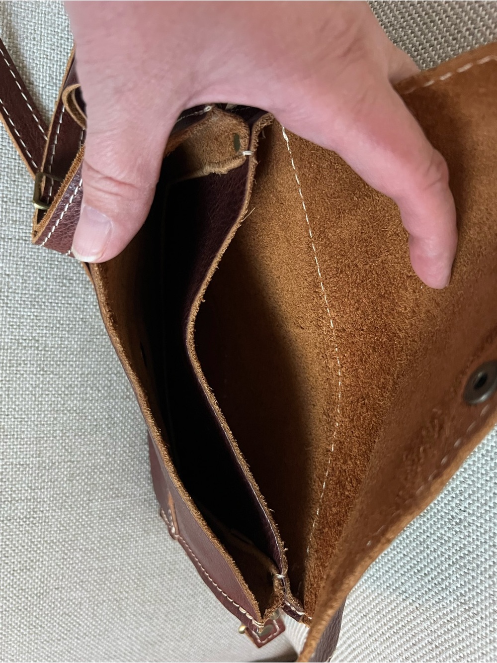 Portland Leather Goods Nutmeg Envelope Convertible Crossbody - Picture 3 of 3